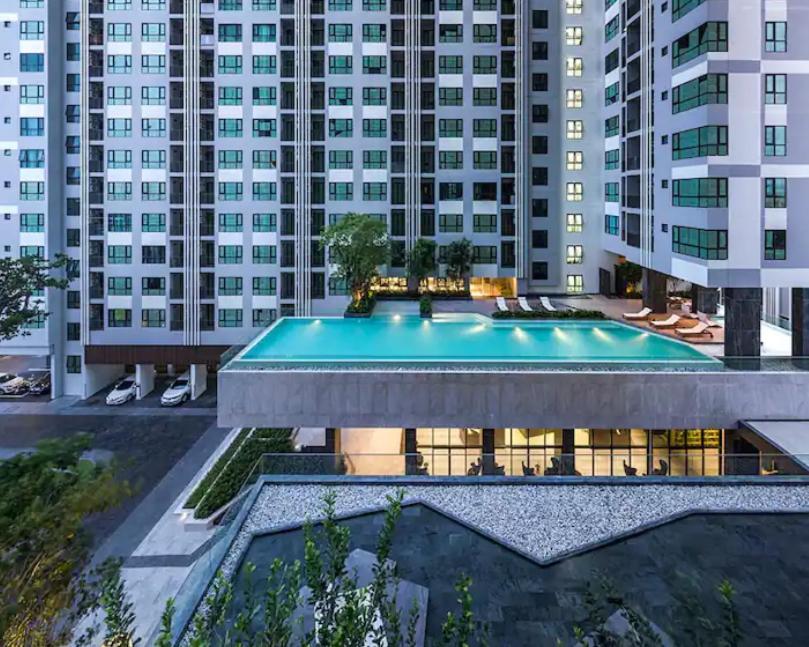 The Base Central Pattaya Quiet King-Bed With Infinity Pool & Free Netflix! Exterior photo