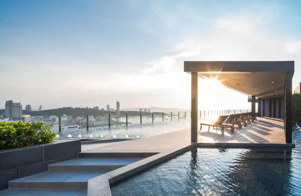 The Base Central Pattaya Quiet King-Bed With Infinity Pool & Free Netflix! Exterior photo