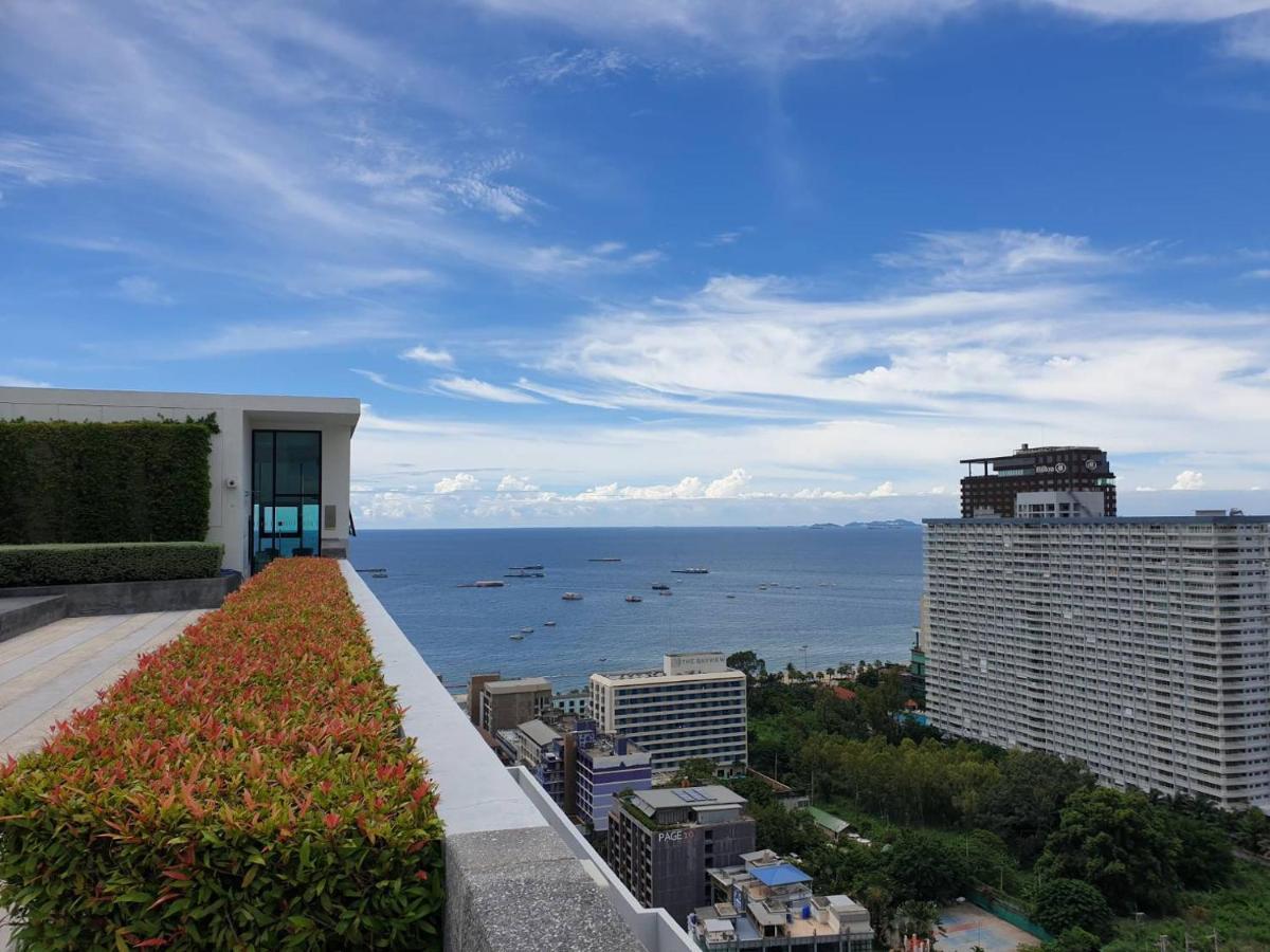 The Base Central Pattaya Quiet King-Bed With Infinity Pool & Free Netflix! Exterior photo