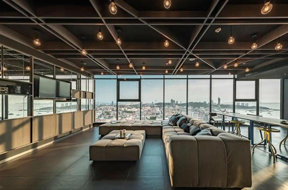 The Base Central Pattaya Quiet King-Bed With Infinity Pool & Free Netflix! Exterior photo