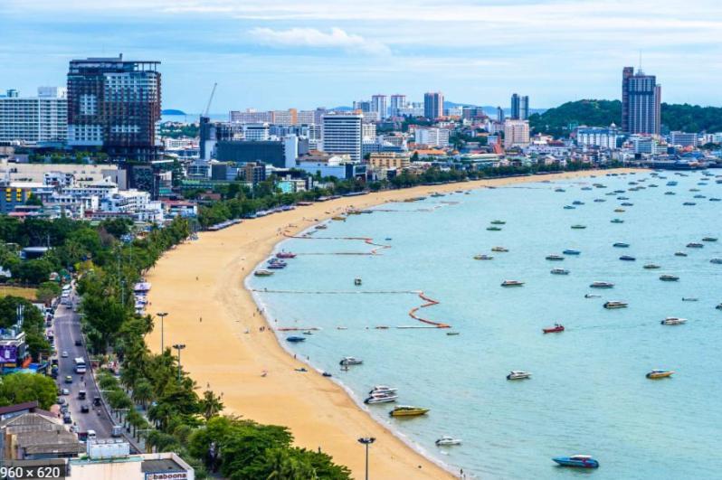 The Base Central Pattaya Quiet King-Bed With Infinity Pool & Free Netflix! Exterior photo